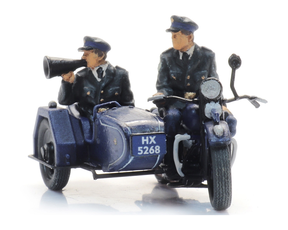 Artitec 387580 - RIJKSPOLITIE MOTOR MET ZIJSPAN + 2 FIGUREN