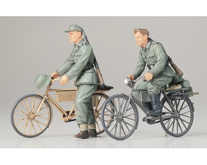 Tamiya 35240 - GERMAN SOLDIERS WITH BICYCLES